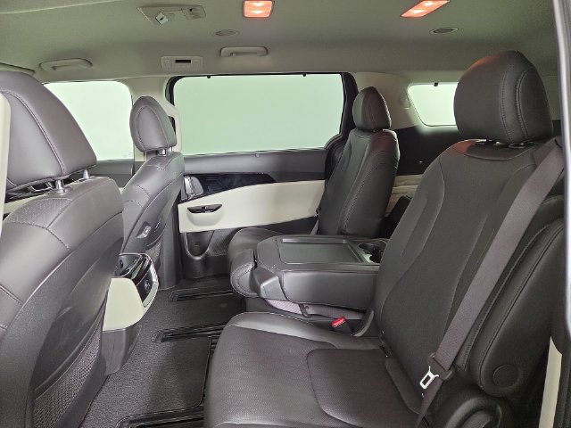 Certified 2024 Kia Carnival EX FWD image 14