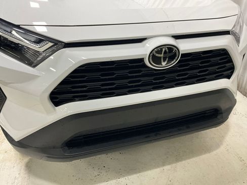 Used 2025 Toyota RAV4 XLE AWD/4WD image 27
