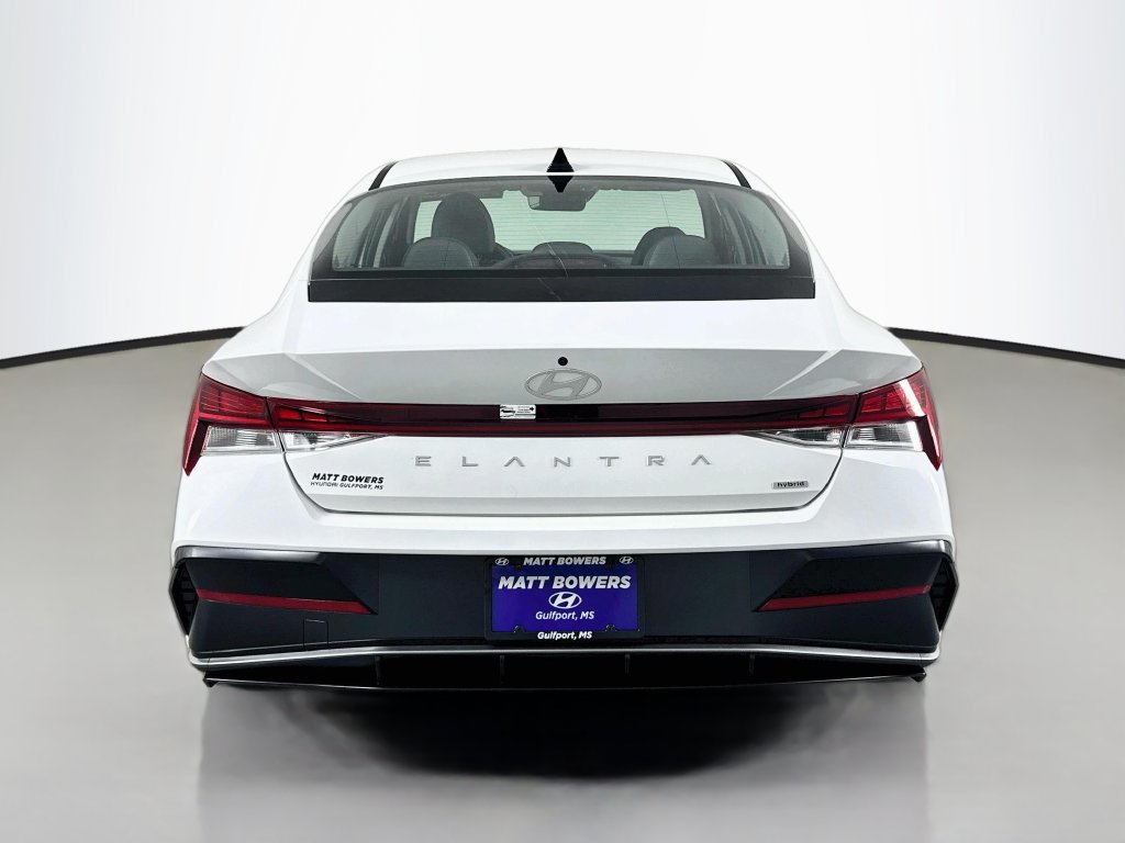 Certified 2025 Hyundai Elantra Limited FWD image 6
