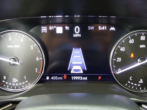 Used 2023 Buick Envision Avenir AWD/4WD image 32