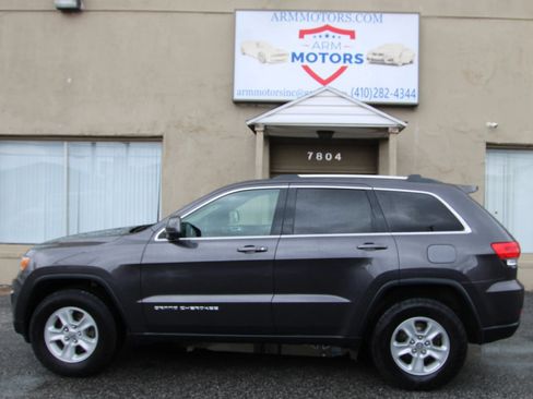Used 2016 Jeep Grand Cherokee Laredo w/ Quick Order Package 23E AWD/4WD image 5