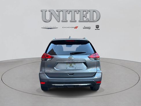 Used 2018 Nissan Rogue SL image 5