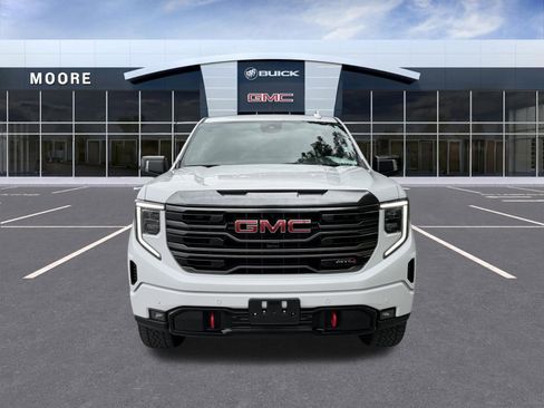 Used 2024 GMC Sierra 1500 AT4 w/ AT4 Premium Package AWD/4WD image 7