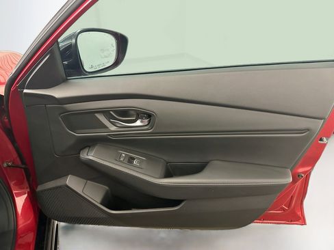 Used 2024 Honda Accord Sport image 33