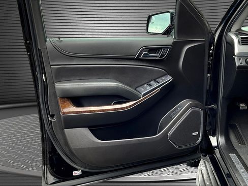 Used 2019 Chevrolet Tahoe LT AWD/4WD image 12