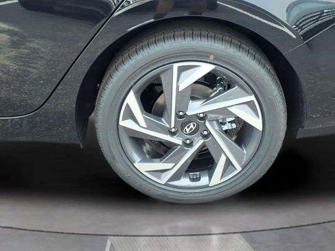 New 2026 Hyundai Elantra Limited FWD image 14