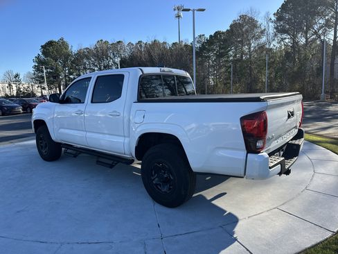 Used 2023 Toyota Tacoma TRD Off-Road image 8