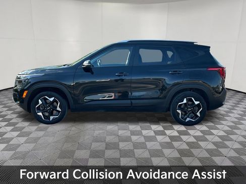 Used 2025 Kia Seltos S AWD/4WD image 2