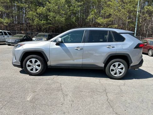 Used 2019 Toyota RAV4 LE image 4