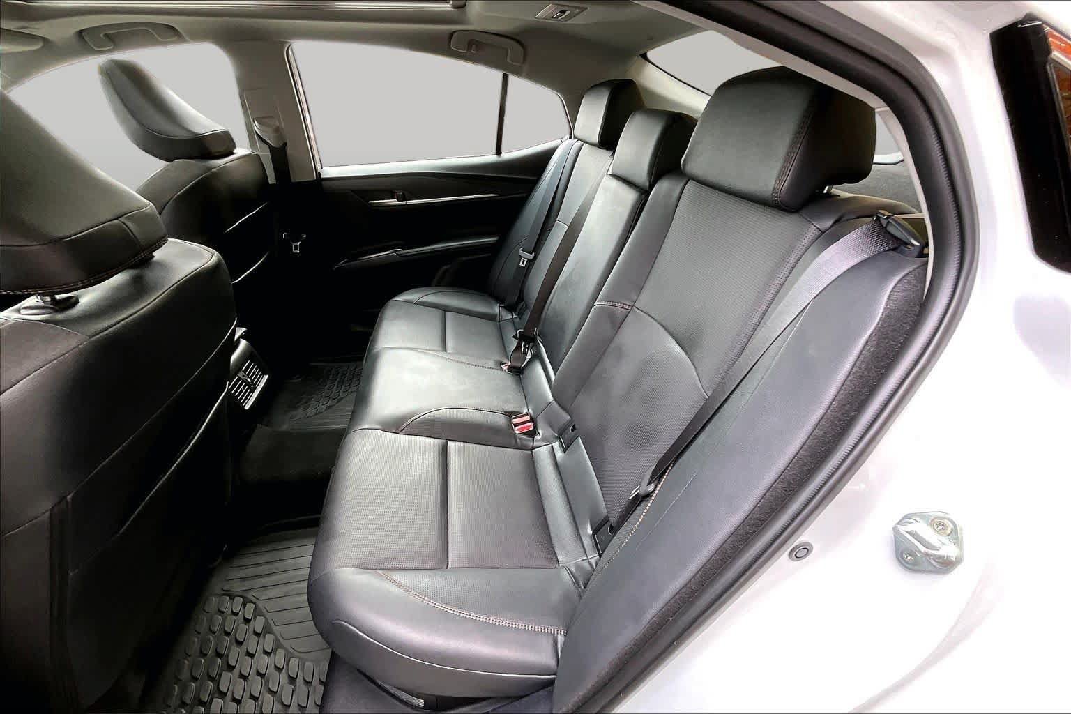 Certified 2025 Toyota Camry XLE w/ Premium Package AWD/4WD image 19