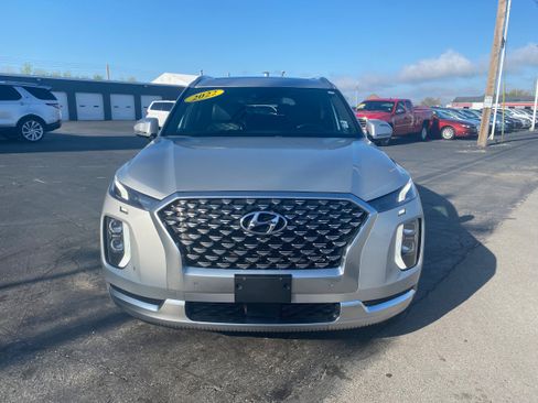 Used 2022 Hyundai Palisade Calligraphy w/ Cargo Package FWD image 2