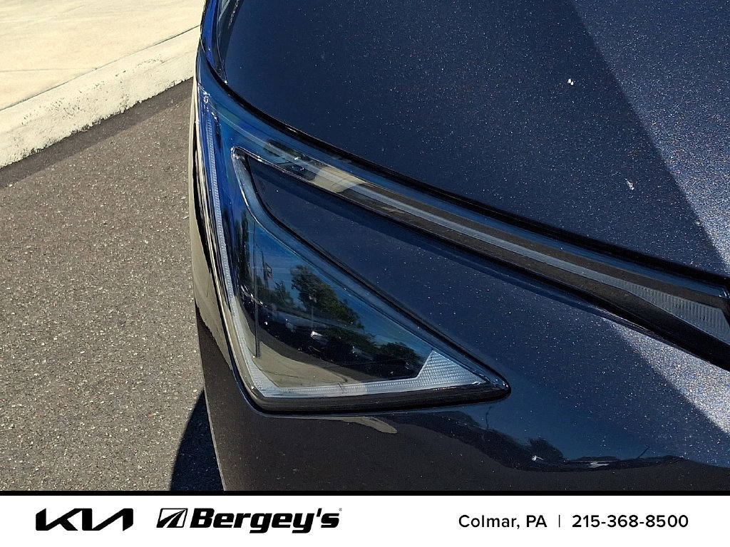 Certified 2025 Kia EV6 Wind AWD/4WD image 11