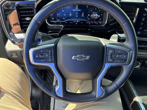 Used 2023 Chevrolet Silverado 1500 RST w/ Z71 Off-Road Package AWD/4WD image 14