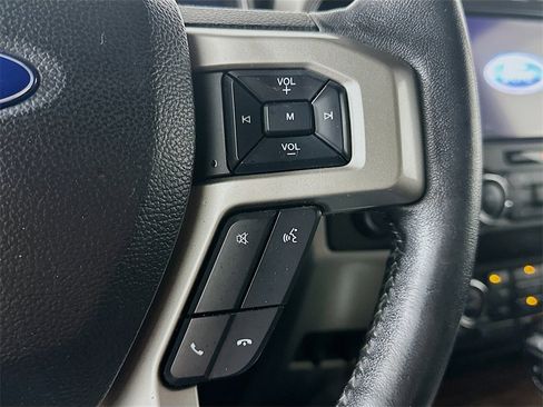 Used 2019 Ford F150 Lariat image 26