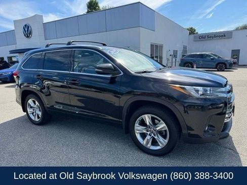 Used 2019 Toyota Highlander Limited AWD/4WD image 3