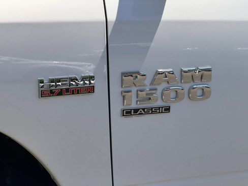 Used 2019 RAM 1500 Big Horn AWD/4WD image 11