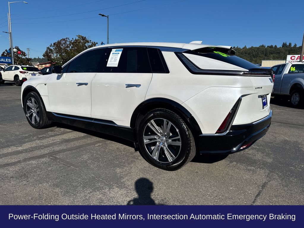 Used 2024 Cadillac Lyriq Luxury RWD image 5