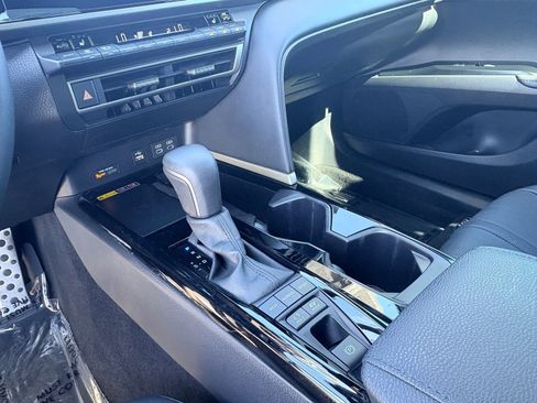 Used 2025 Toyota Camry XSE image 17