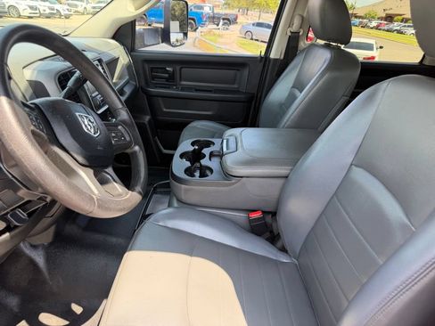 Used 2017 RAM 2500 Tradesman w/ Chrome Appearance Group AWD/4WD image 30