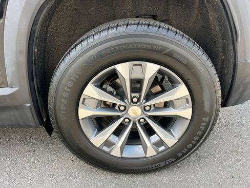 Used 2025 Chevrolet Equinox LT FWD image 30