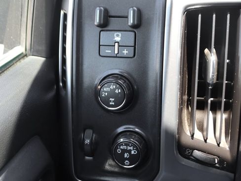 Used 2015 Chevrolet Silverado 1500 LT w/ LT Convenience Package AWD/4WD image 23