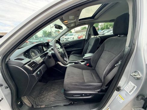 Used 2014 Honda Accord EX image 31