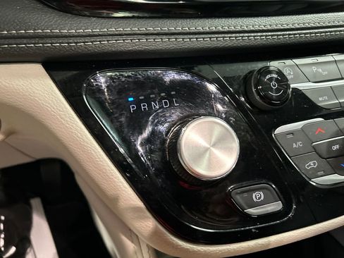 Used 2024 Chrysler Pacifica Limited w/ Uconnect Theater Family Group AWD/4WD image 20
