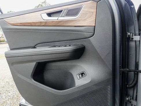 New 2026 Volkswagen Atlas SE FWD image 15