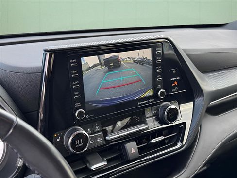 Used 2022 Toyota Highlander XSE image 27