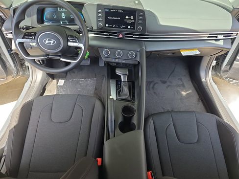 New 2026 Hyundai Elantra SE FWD image 9