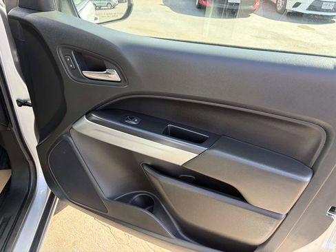 Used 2020 Chevrolet Colorado LT w/ Safety Package image 31