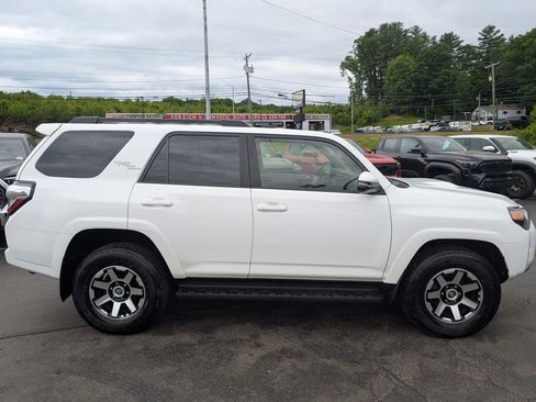 Used 2023 Toyota 4Runner TRD Off-Road Premium w/ Moonroof Package AWD/4WD image 9