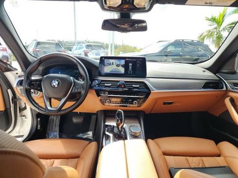 Used 2023 BMW 530i w/ Premium Package image 26