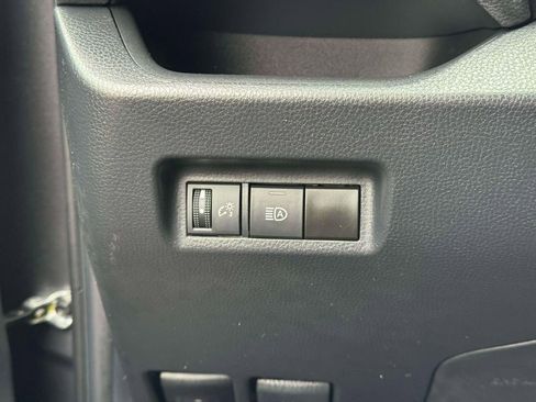 Used 2023 Toyota RAV4 LE AWD/4WD image 21