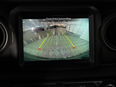 Used 2023 Jeep Wrangler Unlimited w/ 8.4" Radio Group image 18