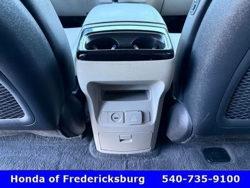 Used 2019 Kia Sedona EX w/ EX Premium Package image 48