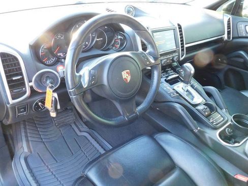 Used 2014 Porsche Cayenne Diesel Platinum Edition AWD/4WD image 24