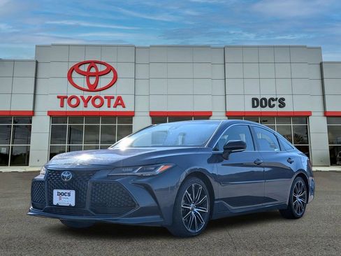 Used 2019 Toyota Avalon Touring w/ Advanced Safety Package image 1