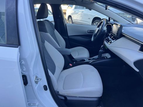Used 2022 Toyota Corolla LE image 43