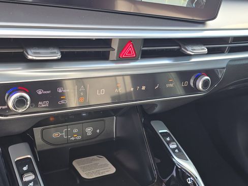 New 2026 Kia Sorento SX image 25