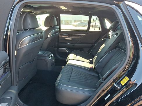 Used 2023 Genesis G90 3.5T AWD/4WD image 10