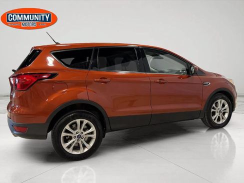 Used 2019 Ford Escape SE FWD image 8