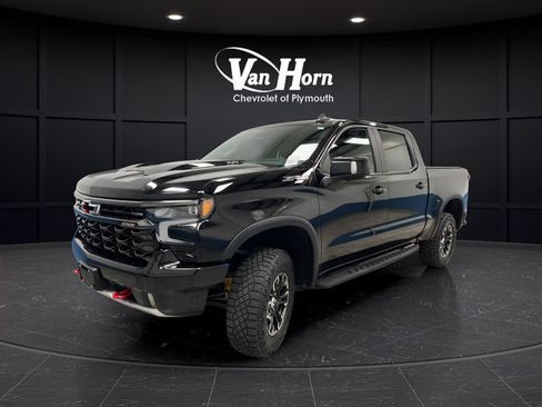 Used 2023 Chevrolet Silverado 1500 ZR2 w/ Technology Package AWD/4WD image 3