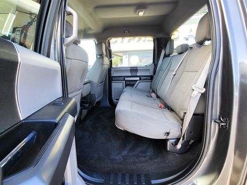 Used 2020 Ford F150 XLT image 11