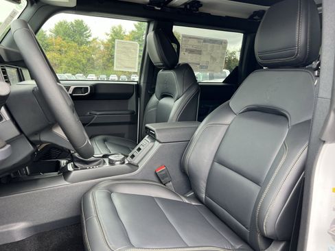 New 2025 Ford Bronco Badlands image 13