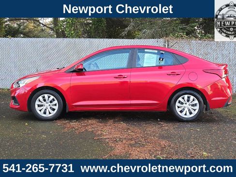Used 2022 Hyundai Accent SE image 8