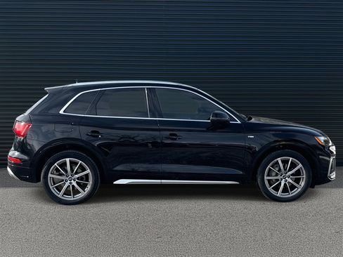 Used 2021 Audi Q5 e Premium Plus w/ Premium Plus Package image 4