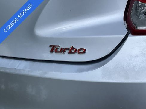 Used 2013 Hyundai Veloster Turbo FWD image 34