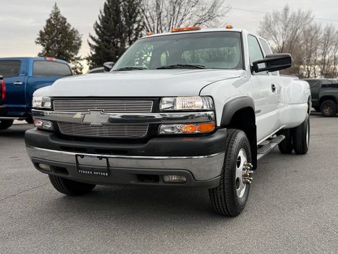 Used 2002 Chevrolet Silverado 3500 LS w/ Electrical Convenience Pkg image 18