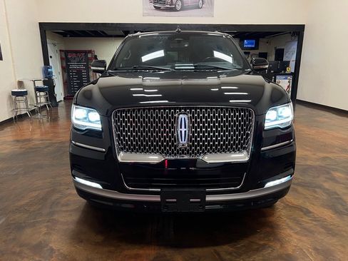 Used 2022 Lincoln Navigator L Reserve image 4